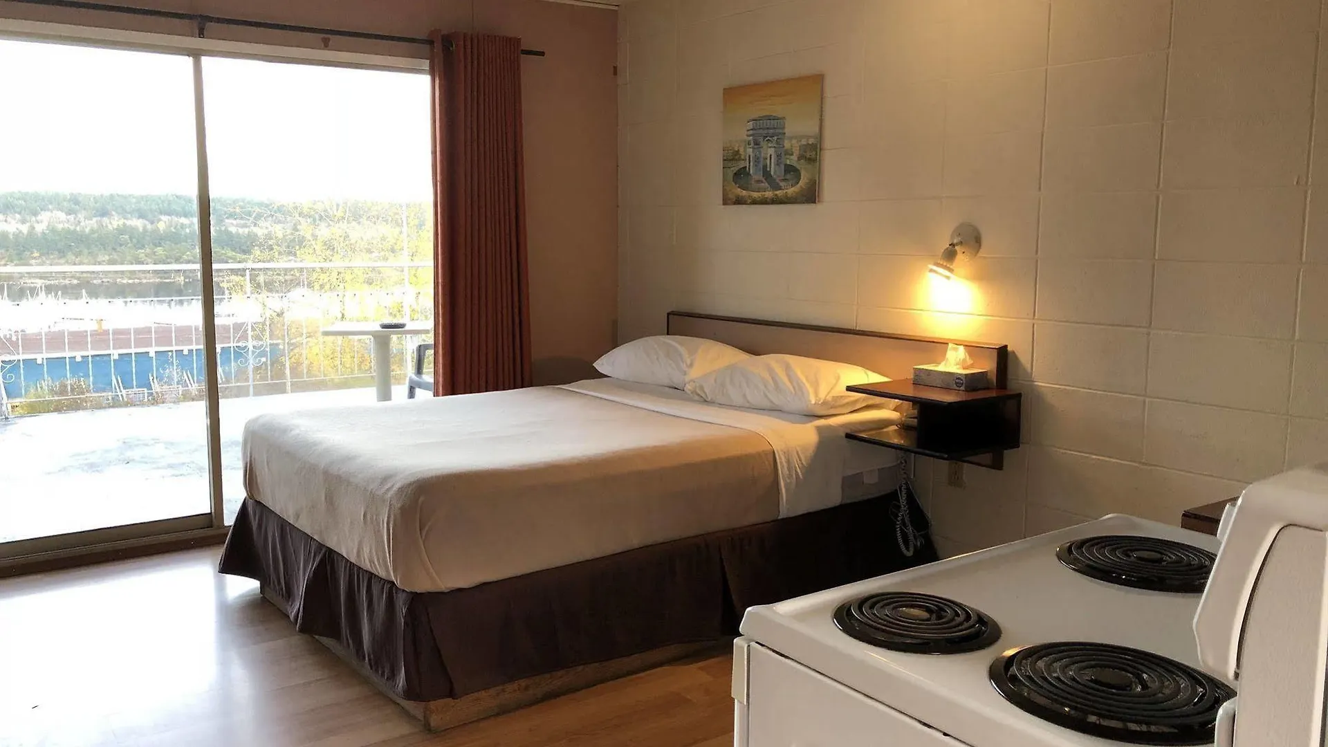 Holiday House Motel Ladysmith