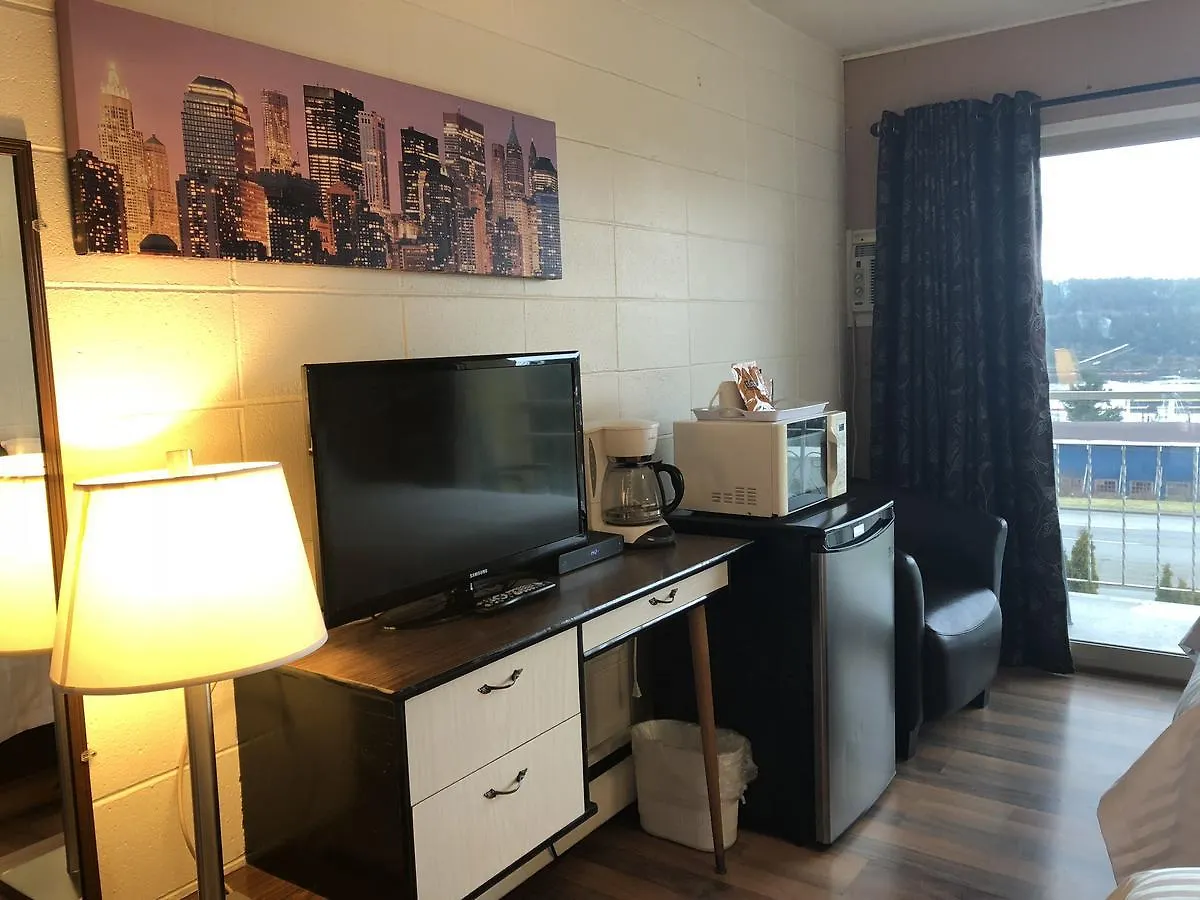 Holiday House Motel Ladysmith 2*,  Canada