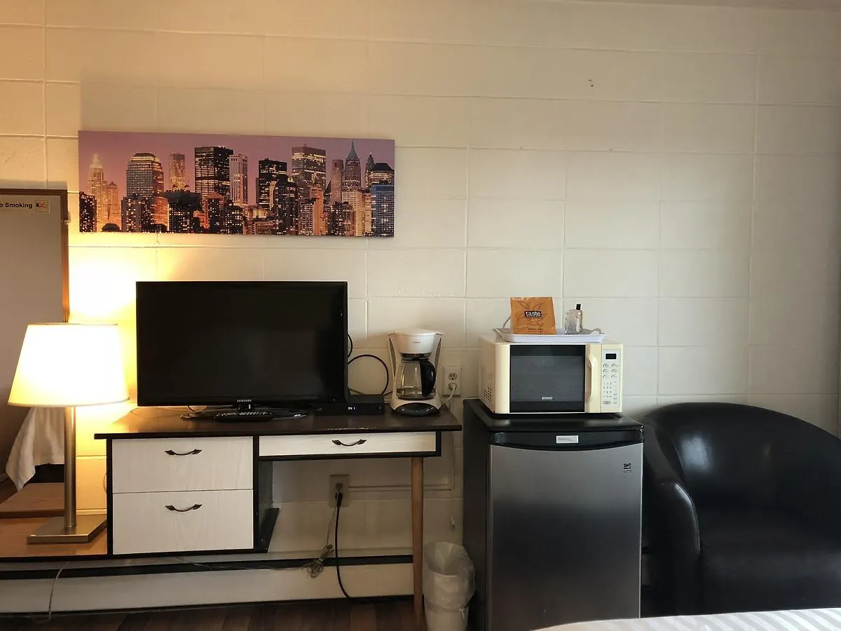 Holiday House Motel Ladysmith
