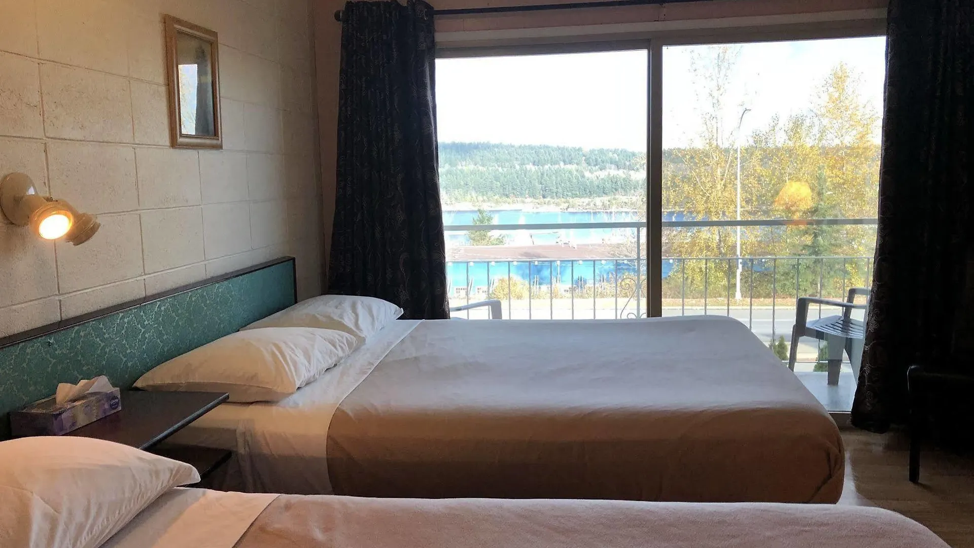 Holiday House Motel Ladysmith